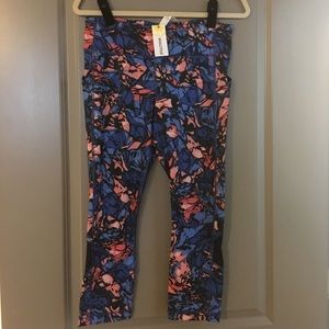 Lululemon x SoulCycle capris, size 8
